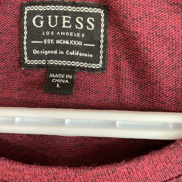 Guess Tshirt - Picture 3 of 3